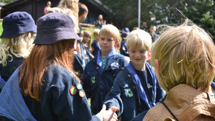 Spejdere giver hånd ved oprykning