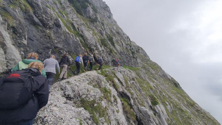 Tropsspejdere bestiger bjerg i Østrig